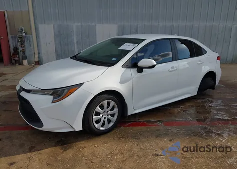 2022 Toyota Corolla Le z USA, uszkodzony, nr VIN 5YFEPMAE9NP365213